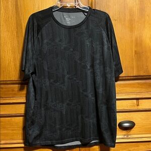 Men's Under Armour Black Patterned Tech Tee